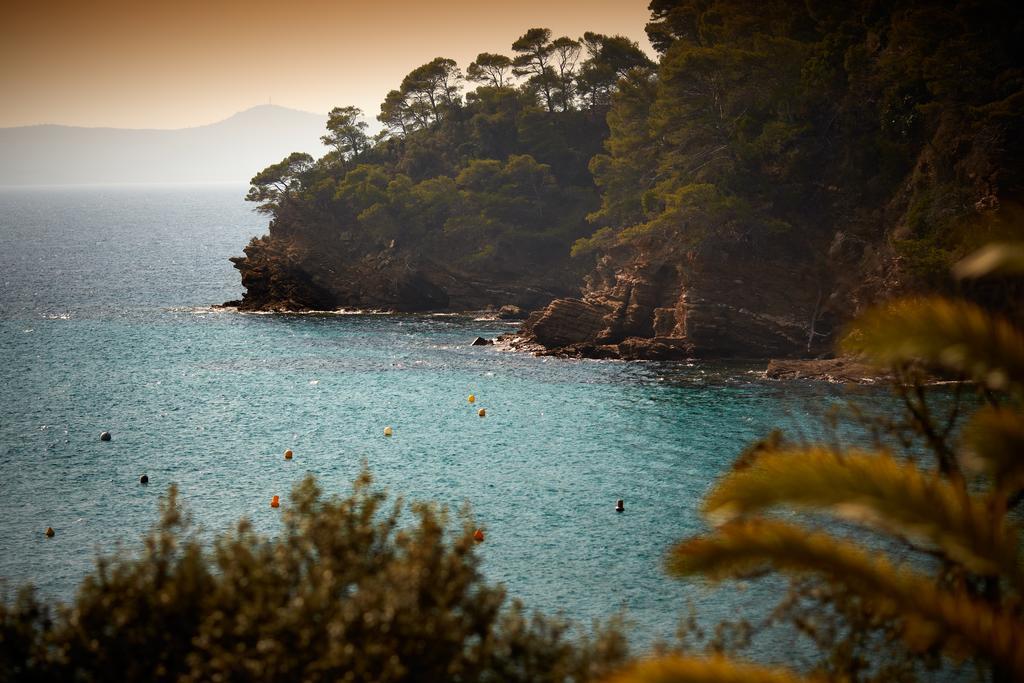 大法官叙弗朗酒店 Le Le Rayol-Canadel-sur-Mer 外观 照片